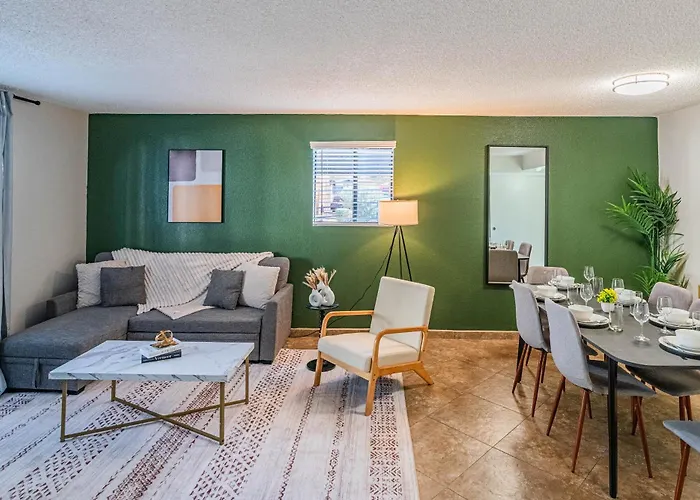 Near Casino Pool Gym Balcony Parking Washer Dryer * Scottsdale