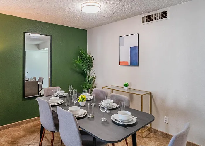 Near Casino Pool Gym Balcony Parking Washer Dryer Apartment